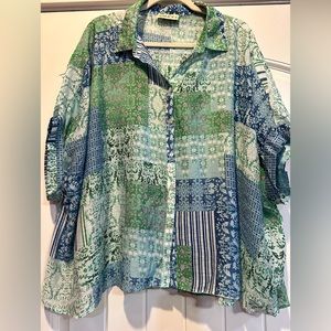 Style U brand. Size medium. Oversized.